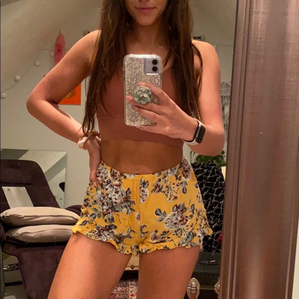 SKY AND SPARROW Tilly’s floral summer shorts ☀️🌺
